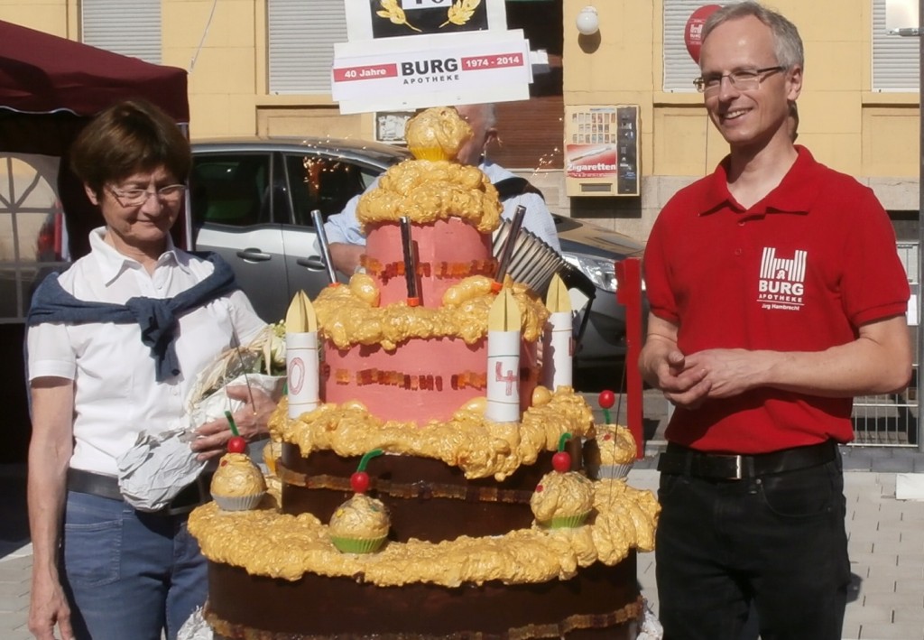 Buntes Programm zum 40-jährigen Bestehen der Burg-Apotheke