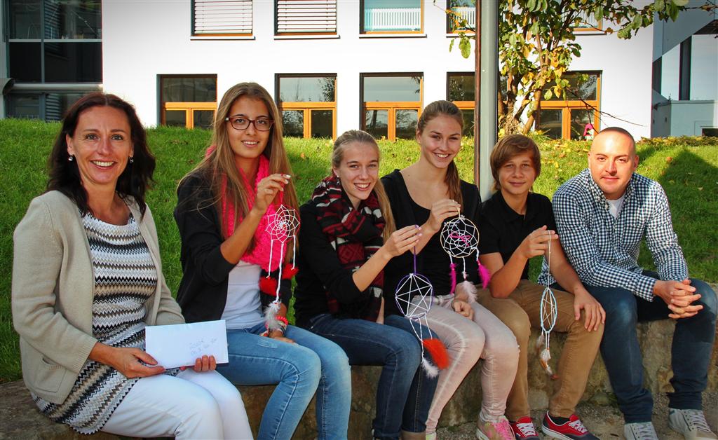 Privatgymnasium St. Leon-Rot SMV spendet an Hospiz Sterntaler