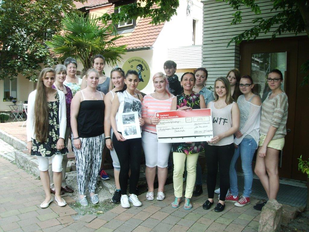 Frühlingsbasar der BF1 GP13 zugunsten des Kinderhospizes Sterntaler