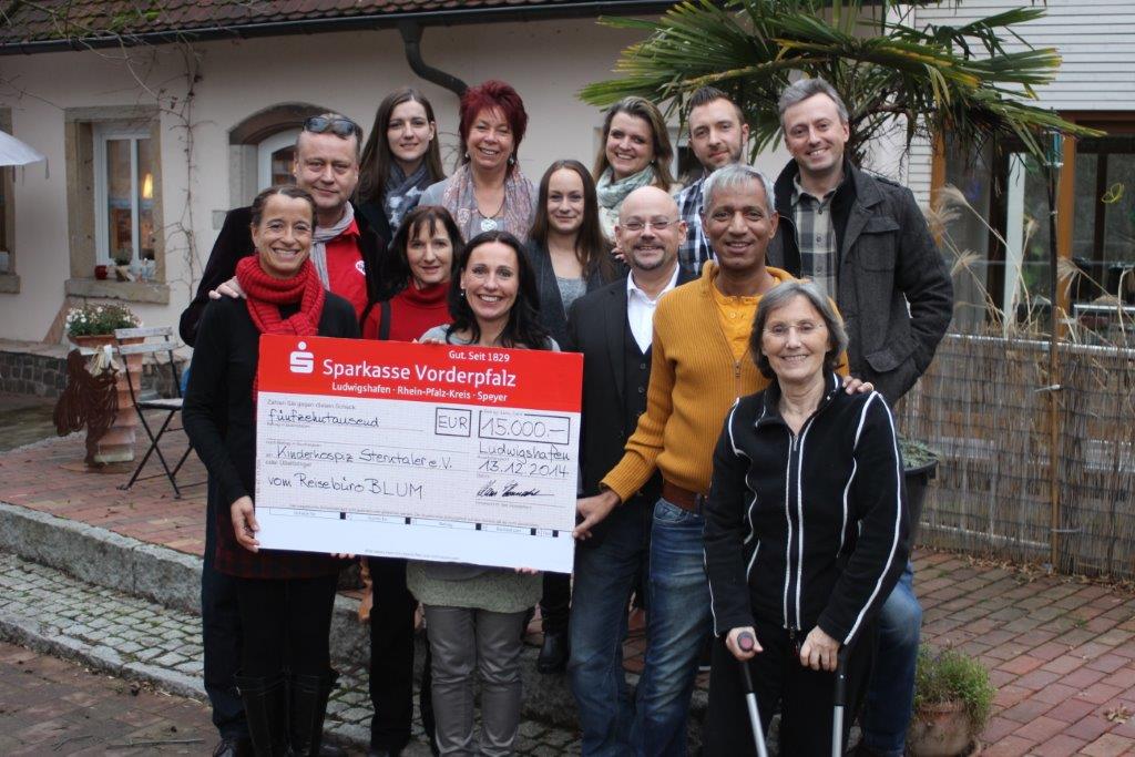 Zieleinlauf des großen Spendenmarathons “50 Jahre Reisebüro BLUM – Wir sammeln Stern-Taler”