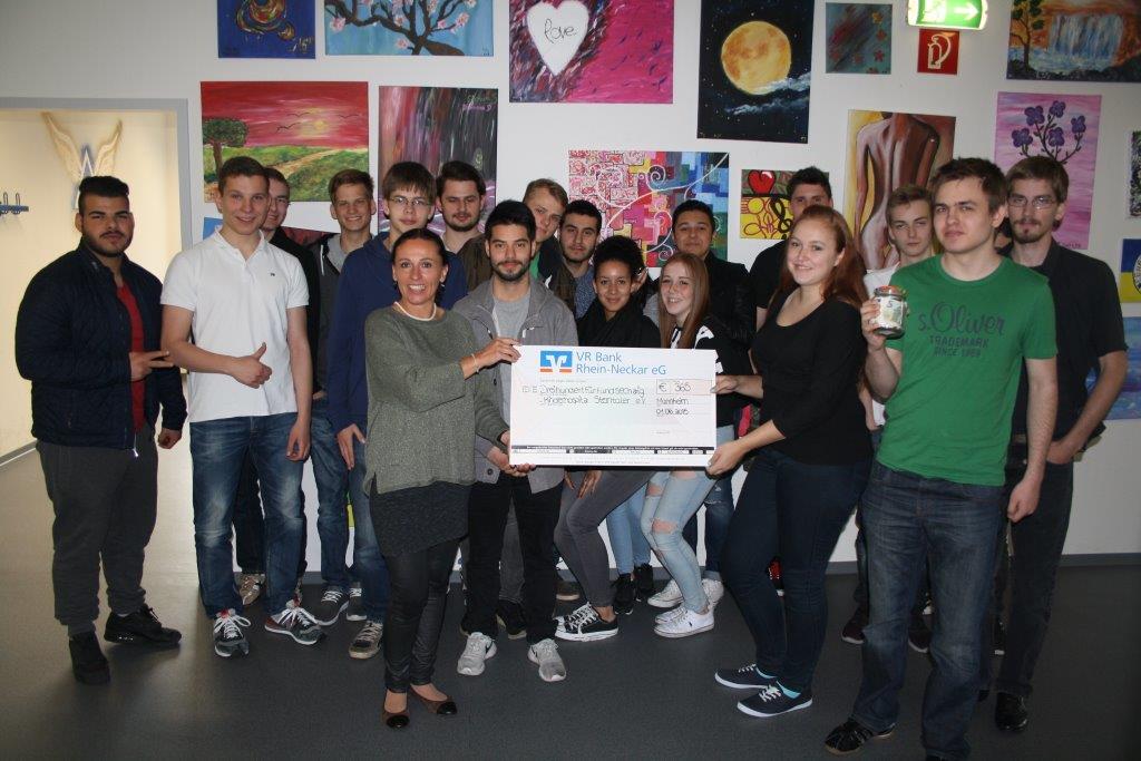 Spendenaktion der Merkur Akademie Mannheim