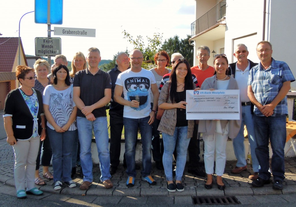 Riesenspende an das Kinderhospiz