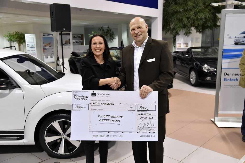 BNI-Chapter übergibt 5000 EURO-Scheck an Sterntaler e.V.