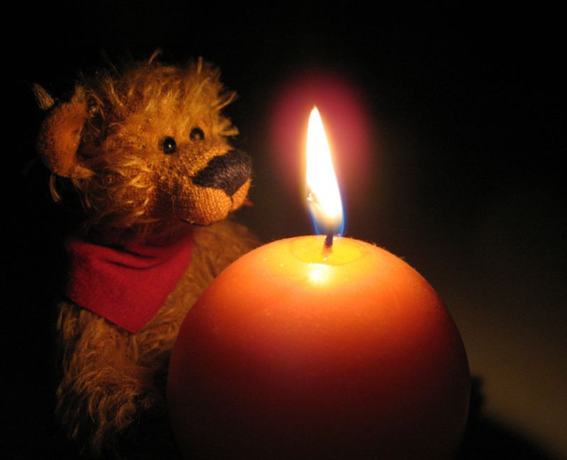 Ein Lichterbogen umspannt die Welt