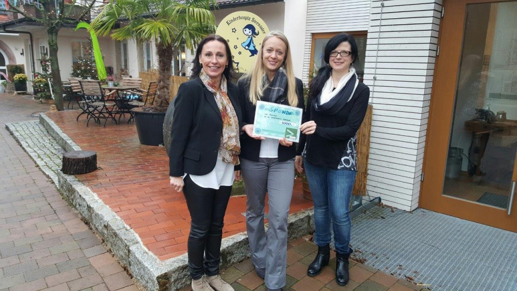 Accenture spendet 1000 Euro an das Kinderhospiz Sterntaler