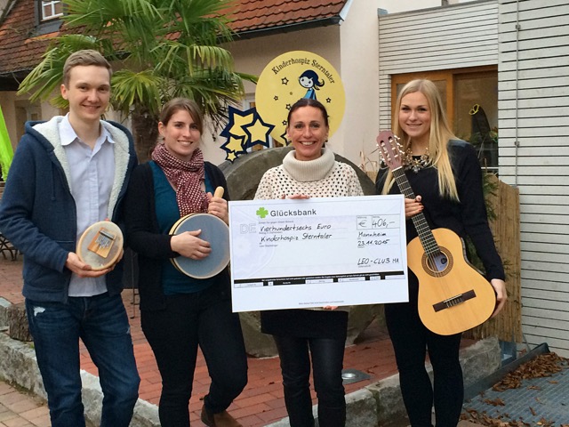 Spende des Leo Clubs Mannheim-Kurpfalz an das Kinderhospiz Sterntaler
