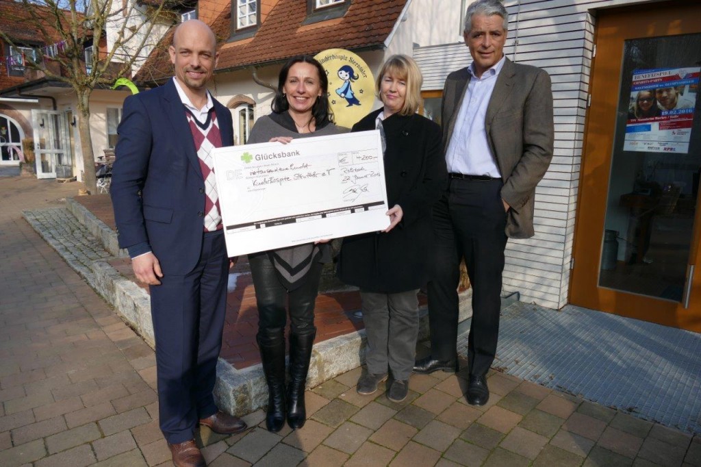 RELINEEUROPE und ISOCOS spenden für das Kinderhospiz Sterntaler e.V.