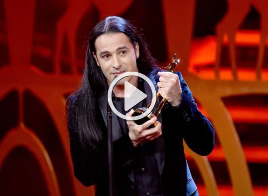 Sterntaler gratulieren ihrem Botschafter Bülent zum Bambi