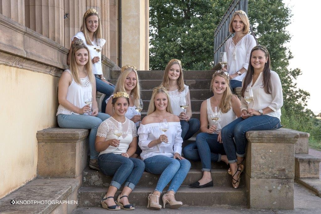 Benefiz-Kalender 2017 der Weinprinzessinnen jetzt erhältlich