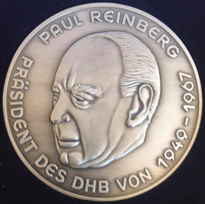 Die Sterntaler gratulieren Axel Schröder und „Hockey gegen Krebs“