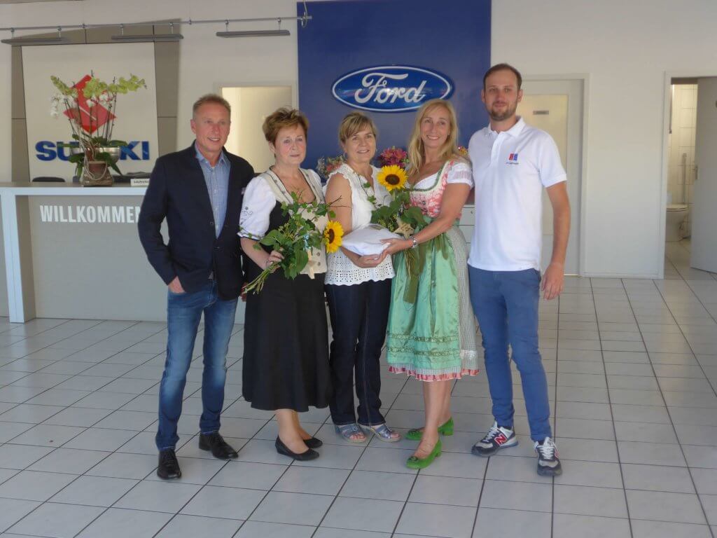 Feste feiern und mit dem Erlös helfen – Eine schöne Tradition bei Auto Schollenberger