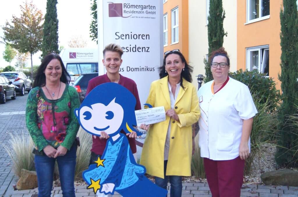 Vereinte Spendenübergabe an das Kinderhospiz Sterntaler