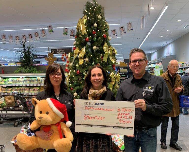 Edeka-Märkte spenden an Kinderhospiz Sterntaler