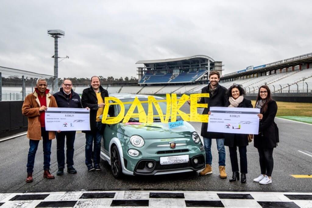 School of Racing spendet großzügig an zwei soziale Einrichtungen der Region