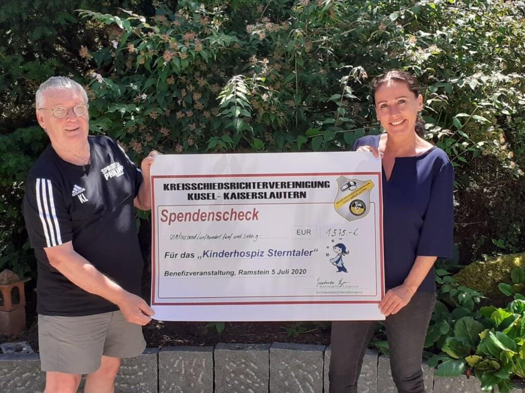 Schiedsrichter unterstützen Kinderhospiz