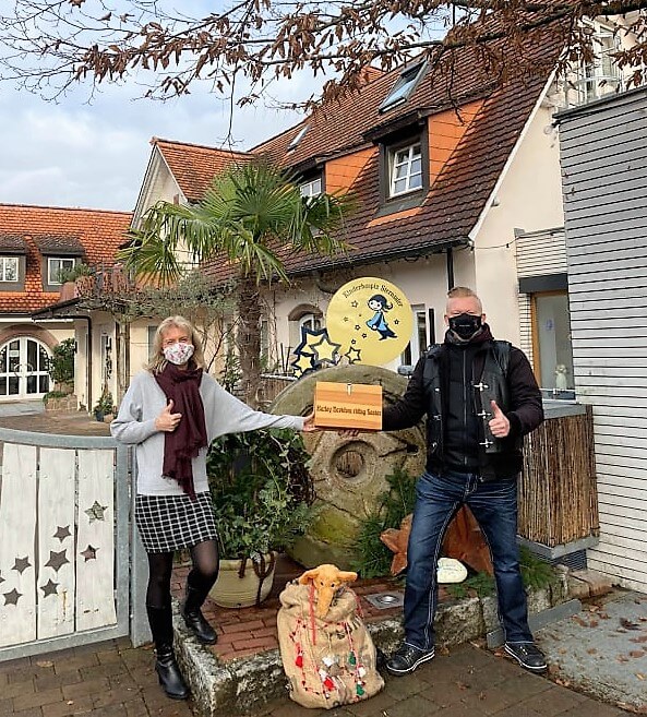 Die berührende Geschichte unserer Harley Davidson riding Santas hier in drei Filmbeiträgen von SWR, SAT.1 LIVE und RNF