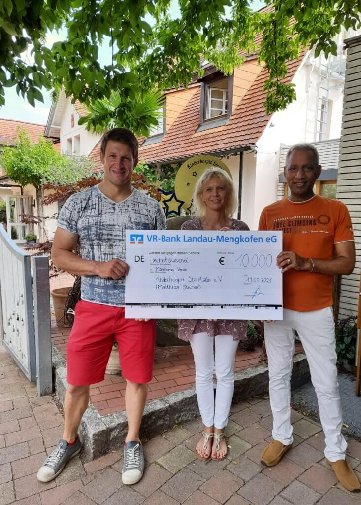 Sterntaler-Botschafter Inge und Matthias Steiner und „PEAK-PERFORMER“ unterstützen das Kinderhospiz Sterntaler