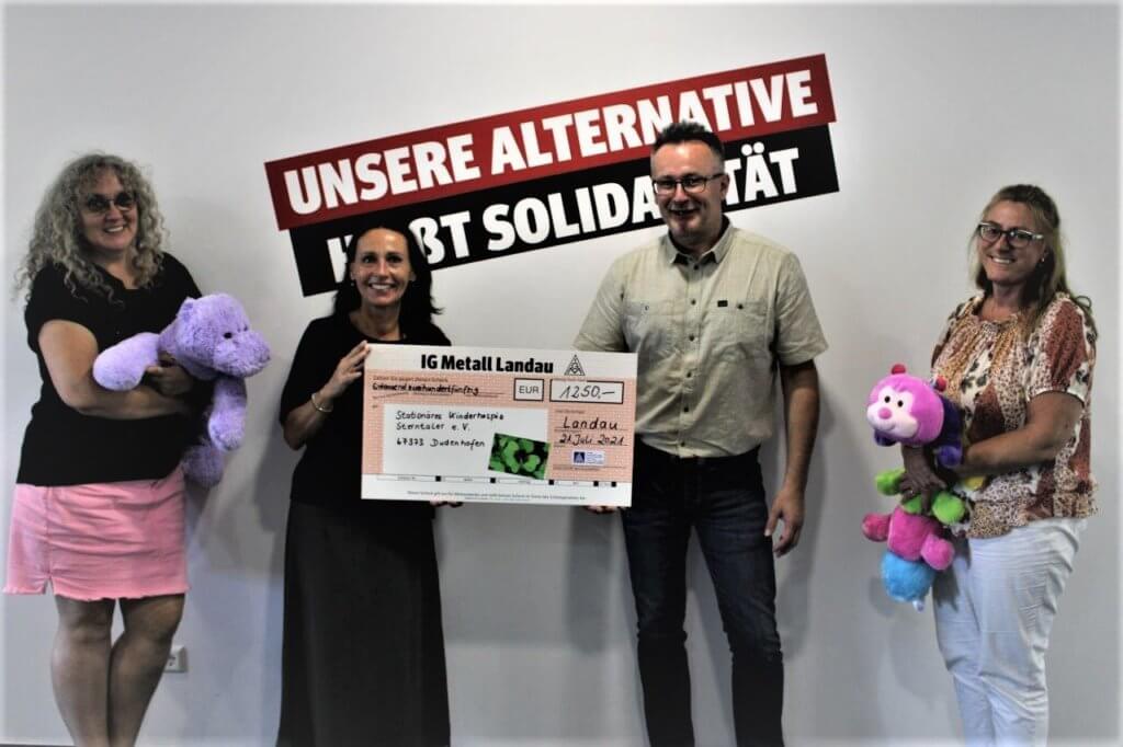 Spendenübergabe der IG Metall Landau an Kinderhospiz Sterntaler