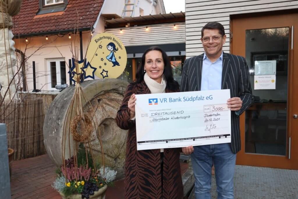 Küchenwelt StrohmeierGilb spendet an Kinderhospiz Sterntaler