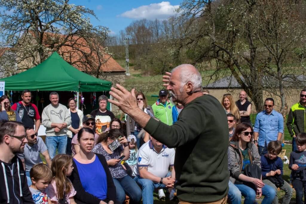 Ostern und Spendenaktion in der Falknerei Bisterschied