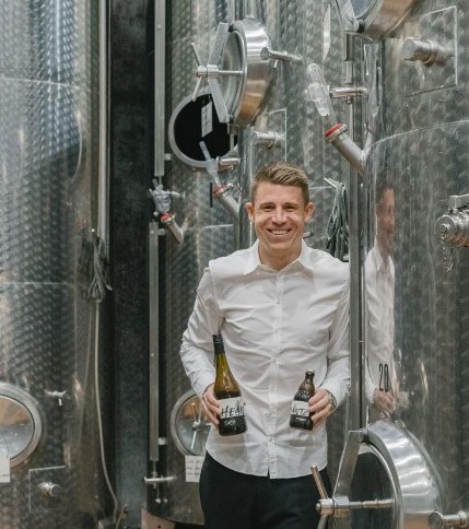 Sterntaler-Botschafter Dominique Heintz packt „Heimatgefühl“ in die Flasche…