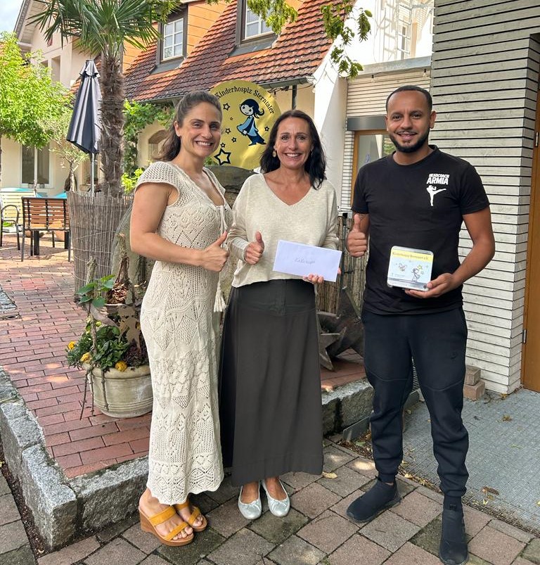 Spende des 3. Charity Fight Event an die Sterntaler