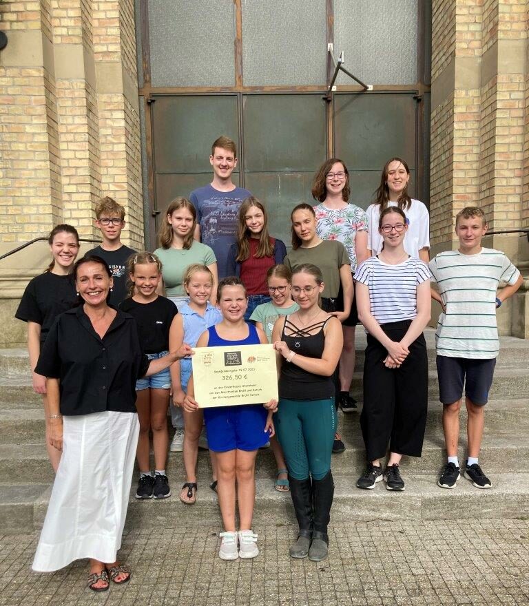 Ministranten Spende aus Brühl und Ketsch für das Kinderhospiz