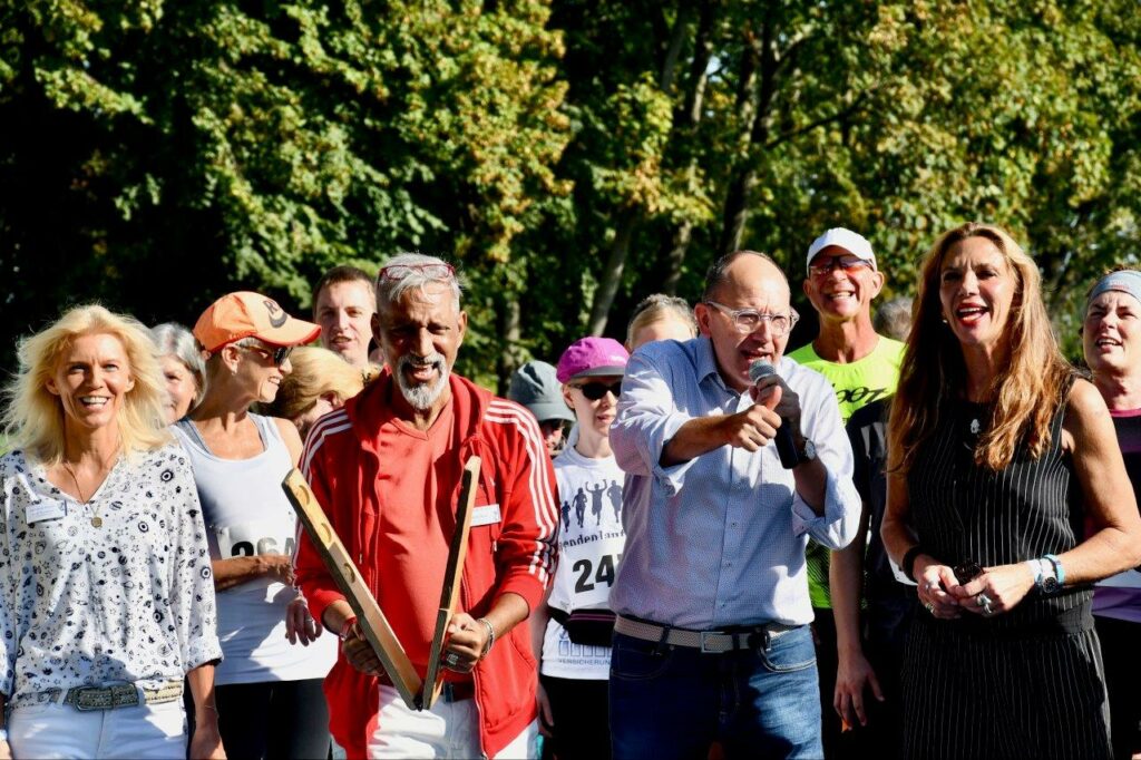 Oberbürgermeister Christian Specht gibt Startschuss zum 10. Sterntaler-Jubiläums-Spendenlauf!