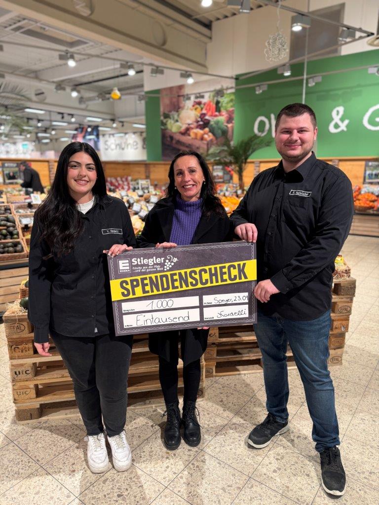 Azubi-Aktion fürs Kinderhospiz bei Edeka Stiegler