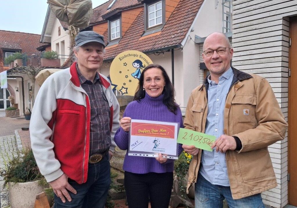 DAPPER DAN MEN übergeben Spende an Kinderhospiz Sterntaler