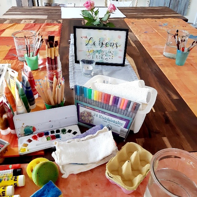 „LEBENS-SPUREN“ – Das Kunsttherapieprojekt im Kinderhospiz Sterntaler