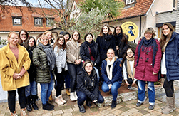 Fachschule für Erzieher spendet erneut für das Kinderhospiz Sterntaler