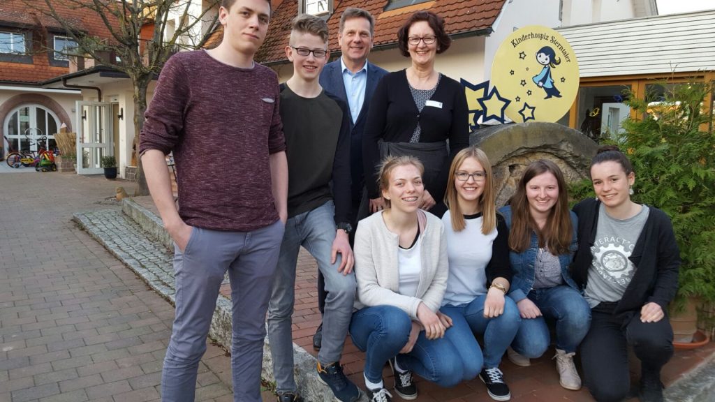 Interact Club Bad Bergzabern Südpfalz besucht Kinderhospiz Sterntaler