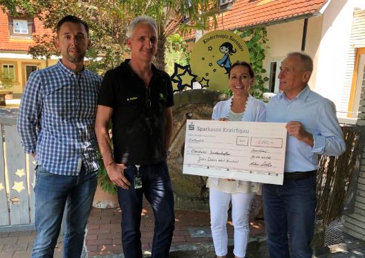 Spendenaktion John Deere Werk Bruchsal an Sterntaler-Kinderhospiz