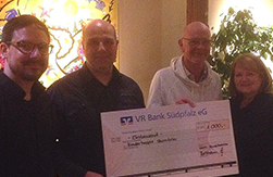Musikverein Bellheim e.V. und Besucher des Adventskonzertes spenden an Sterntaler