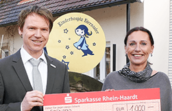 Die Stadtwerke Neustadt spenden 1.000 Euro an das Kinderhospiz Sterntaler